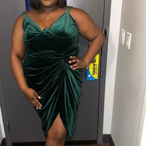 Plus Emerald Green Underwire Detail Draped Midi Dress